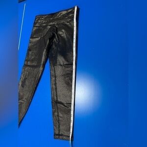 Nancy Rose Performance Cropped Leggings. Pristine Condition.